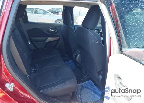 2017 Jeep Cherokee Latitude Fwd z USA, uszkodzony, nr VIN 1C4PJLCS4HD219025